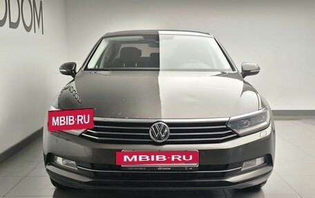 Volkswagen Passat B8 рестайлинг, 2017 год, 1 842 000 рублей, 2 фотография