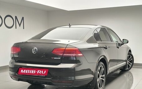 Volkswagen Passat B8 рестайлинг, 2017 год, 1 842 000 рублей, 4 фотография