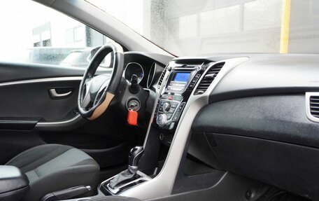 Hyundai i30 II рестайлинг, 2012 год, 848 000 рублей, 10 фотография