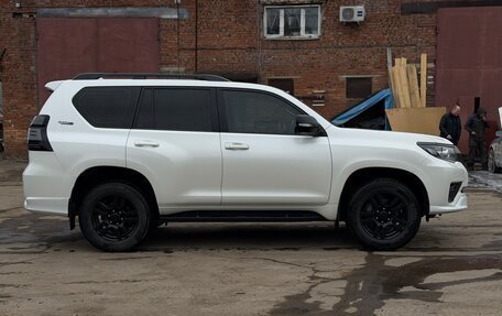 Toyota Land Cruiser Prado 150 рестайлинг 2, 2020 год, 7 500 000 рублей, 6 фотография