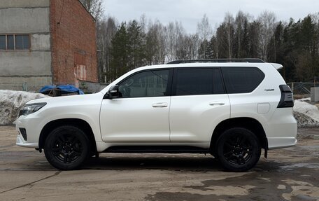 Toyota Land Cruiser Prado 150 рестайлинг 2, 2020 год, 7 500 000 рублей, 11 фотография