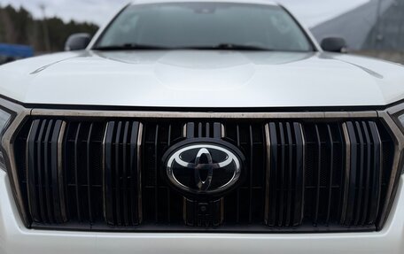 Toyota Land Cruiser Prado 150 рестайлинг 2, 2020 год, 7 500 000 рублей, 12 фотография