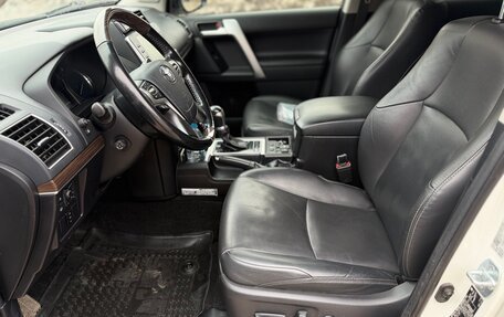 Toyota Land Cruiser Prado 150 рестайлинг 2, 2020 год, 7 500 000 рублей, 17 фотография