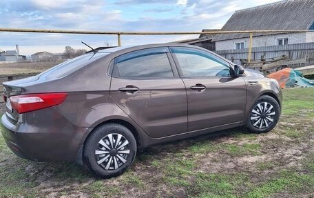 KIA Rio III рестайлинг, 2014 год, 900 000 рублей, 3 фотография