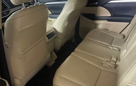 Toyota Highlander III, 2014 год, 3 200 000 рублей, 3 фотография