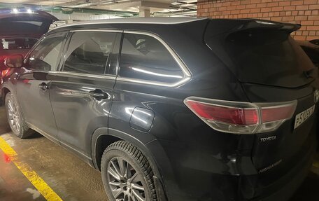 Toyota Highlander III, 2014 год, 3 200 000 рублей, 4 фотография