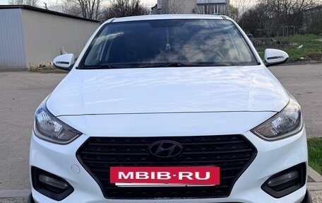 Hyundai Solaris II рестайлинг, 2019 год, 1 000 000 рублей, 4 фотография