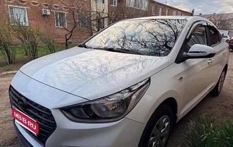 Hyundai Solaris II рестайлинг, 2019 год, 1 000 000 рублей, 14 фотография