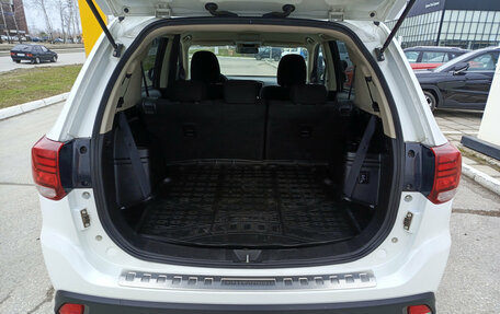 Mitsubishi Outlander III рестайлинг 3, 2021 год, 2 820 000 рублей, 12 фотография