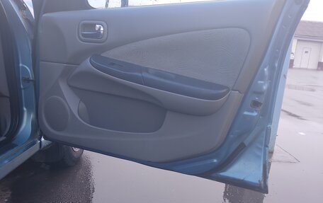 Nissan Almera, 2001 год, 250 000 рублей, 17 фотография