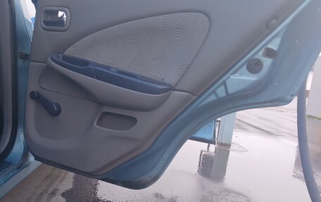 Nissan Almera, 2001 год, 250 000 рублей, 16 фотография