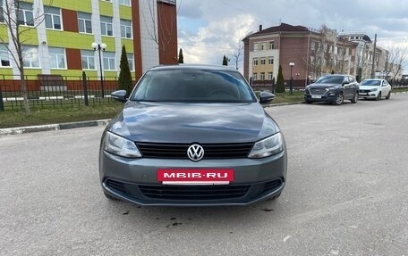 Volkswagen Jetta VI, 2012 год, 1 250 000 рублей, 2 фотография