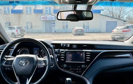 Toyota Camry, 2020 год, 2 700 000 рублей, 8 фотография