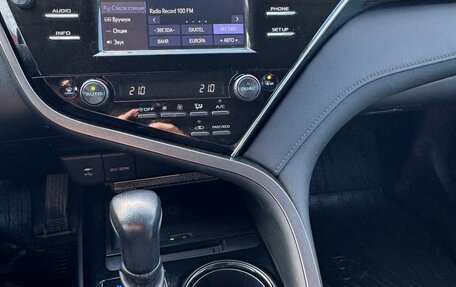 Toyota Camry, 2020 год, 2 700 000 рублей, 9 фотография