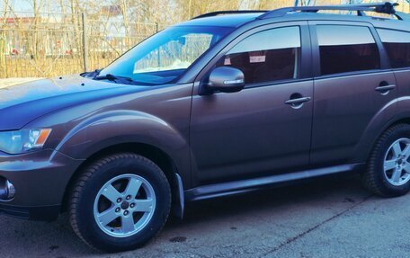 Mitsubishi Outlander III рестайлинг 3, 2010 год, 1 380 000 рублей, 7 фотография