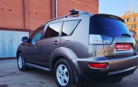 Mitsubishi Outlander III рестайлинг 3, 2010 год, 1 380 000 рублей, 4 фотография