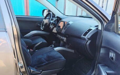 Mitsubishi Outlander III рестайлинг 3, 2010 год, 1 380 000 рублей, 26 фотография