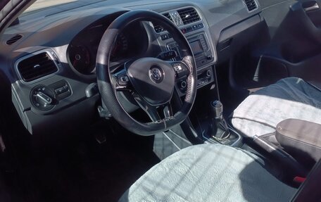 Volkswagen Polo VI (EU Market), 2017 год, 680 000 рублей, 2 фотография