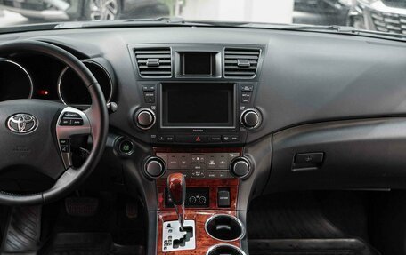 Toyota Highlander III, 2012 год, 1 750 000 рублей, 14 фотография