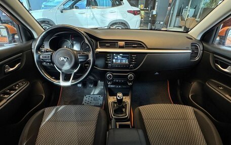 KIA Rio IV, 2017 год, 1 055 000 рублей, 21 фотография