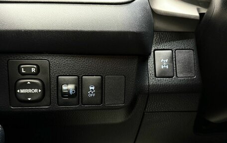 Toyota RAV4, 2013 год, 1 999 000 рублей, 20 фотография