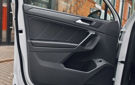 Volkswagen Tiguan II, 2021 год, 3 100 000 рублей, 12 фотография