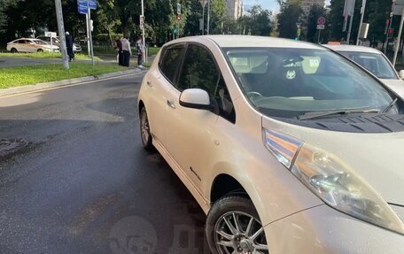 Nissan Leaf I, 2011 год, 530 000 рублей, 2 фотография