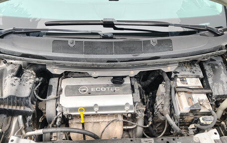 Opel Zafira C рестайлинг, 2012 год, 1 200 000 рублей, 8 фотография