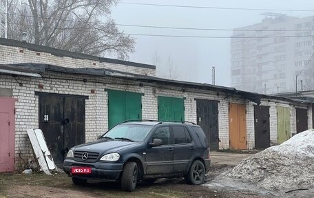 Mercedes-Benz M-Класс, 2001 год, 550 000 рублей, 1 фотография