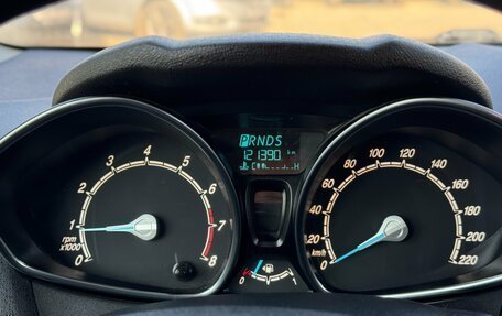 Ford Fiesta, 2015 год, 747 000 рублей, 20 фотография