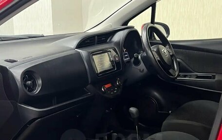 Toyota Vitz, 2017 год, 1 217 000 рублей, 26 фотография