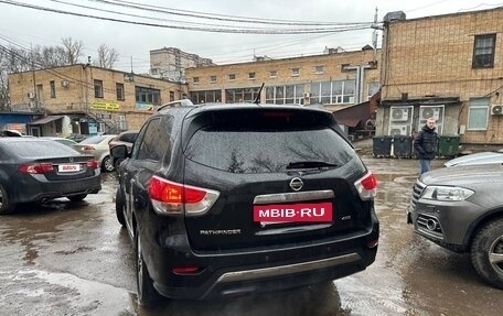 Nissan Pathfinder, 2015 год, 1 750 000 рублей, 2 фотография