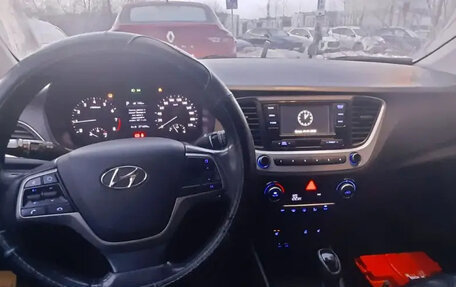 Hyundai Solaris II рестайлинг, 2018 год, 670 000 рублей, 4 фотография