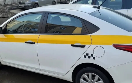 Hyundai Solaris II рестайлинг, 2018 год, 670 000 рублей, 8 фотография