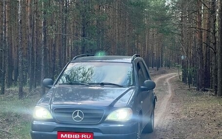 Mercedes-Benz M-Класс, 2001 год, 550 000 рублей, 13 фотография