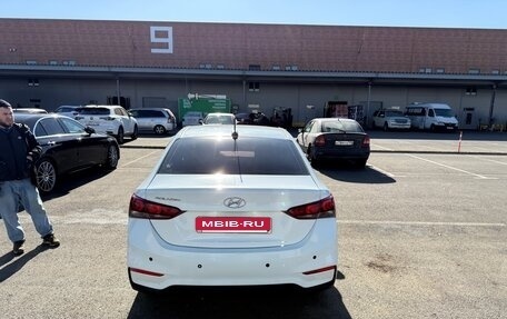 Hyundai Solaris II рестайлинг, 2018 год, 800 000 рублей, 3 фотография