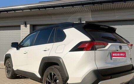 Toyota RAV4, 2025 год, 4 350 000 рублей, 7 фотография