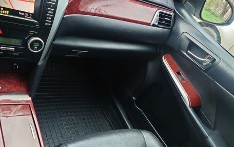 Toyota Camry, 2011 год, 1 300 000 рублей, 4 фотография