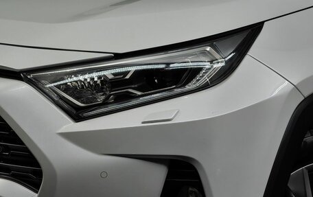Toyota RAV4, 2019 год, 3 700 000 рублей, 10 фотография