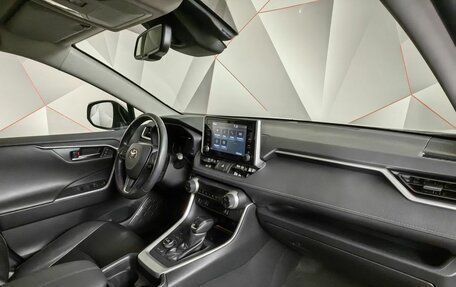 Toyota RAV4, 2019 год, 3 700 000 рублей, 12 фотография