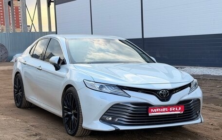 Toyota Camry, 2018 год, 3 070 000 рублей, 1 фотография