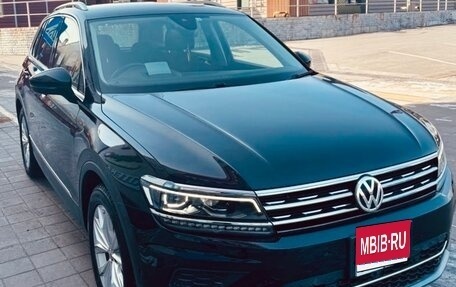 Volkswagen Tiguan II, 2019 год, 2 390 000 рублей, 1 фотография