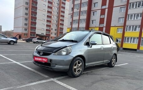 Honda Fit III, 2002 год, 420 000 рублей, 2 фотография