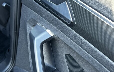 Volkswagen Tiguan II, 2019 год, 2 299 000 рублей, 14 фотография