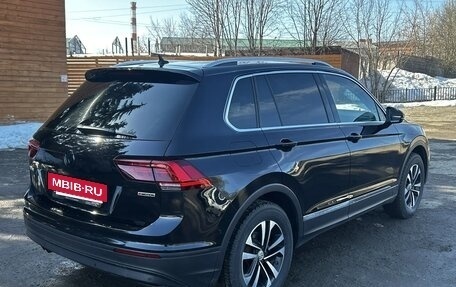 Volkswagen Tiguan II, 2019 год, 2 299 000 рублей, 7 фотография