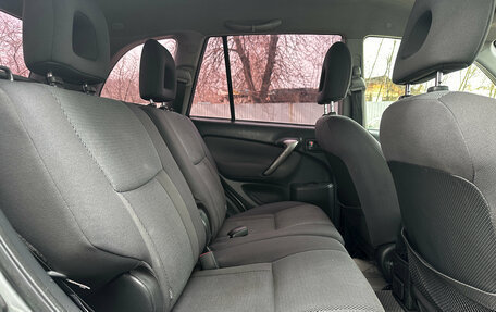 Toyota RAV4, 2004 год, 819 000 рублей, 15 фотография