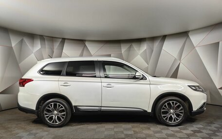 Mitsubishi Outlander III рестайлинг 3, 2015 год, 1 559 000 рублей, 6 фотография