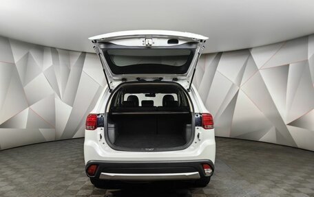 Mitsubishi Outlander III рестайлинг 3, 2015 год, 1 559 000 рублей, 12 фотография