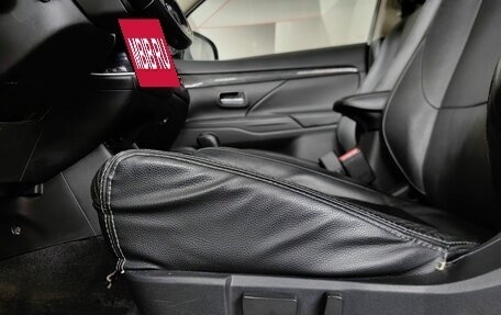 Mitsubishi Outlander III рестайлинг 3, 2015 год, 1 559 000 рублей, 22 фотография