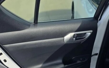 Lexus CT I рестайлинг, 2012 год, 1 300 000 рублей, 27 фотография